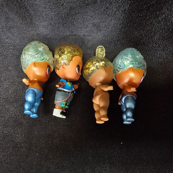 MGA Entertainment LOL Surprise Winter Disco Glitter Globe Girl & Boy Dolls - Picture 2 of 8